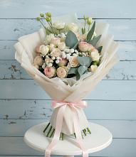 Букет цветов из:  Розы и Лизиантусы в Кулаково