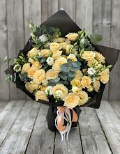 Букет цветов из:  Розы и Лизиантусы в Кулаково