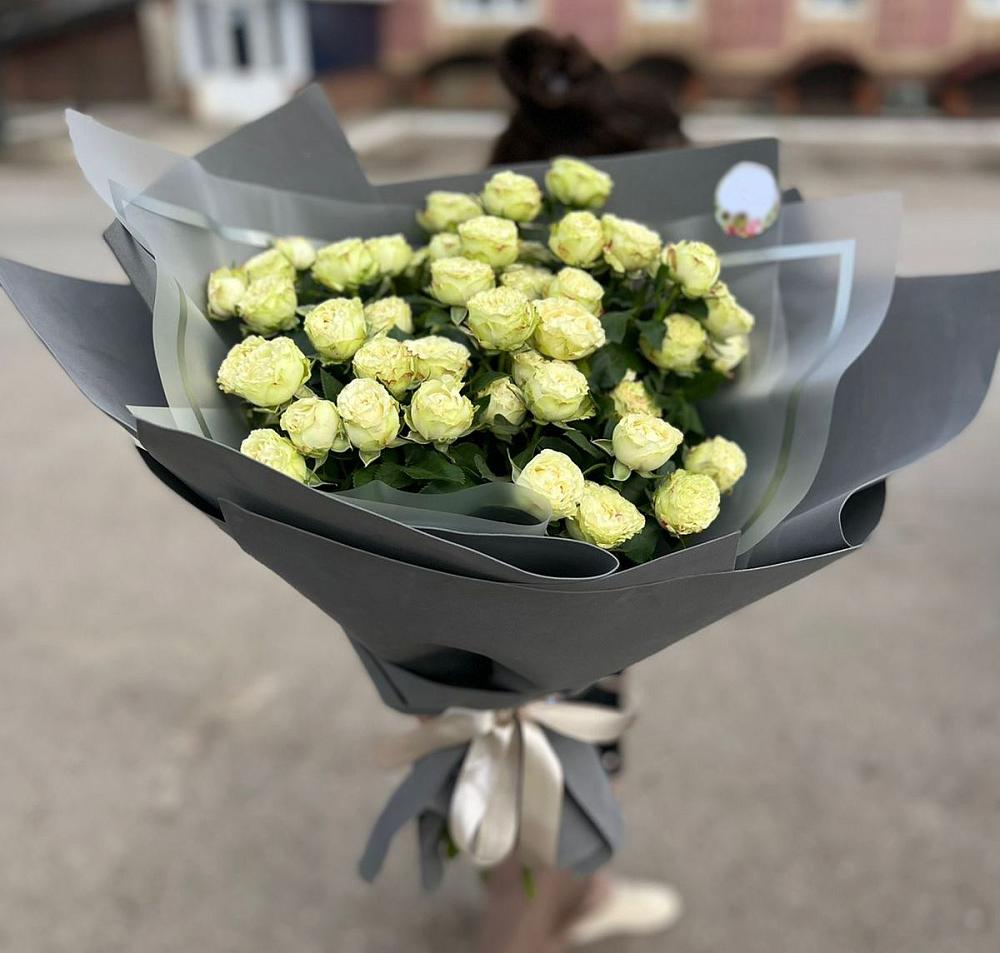 Белые кустовые розы Солинеро в Кулаково Букет Белые кустовые розы Солинеро в Кулаково