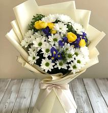 Букет цветов из:  Ирисы, Хризантемы и Розы в Кулаково