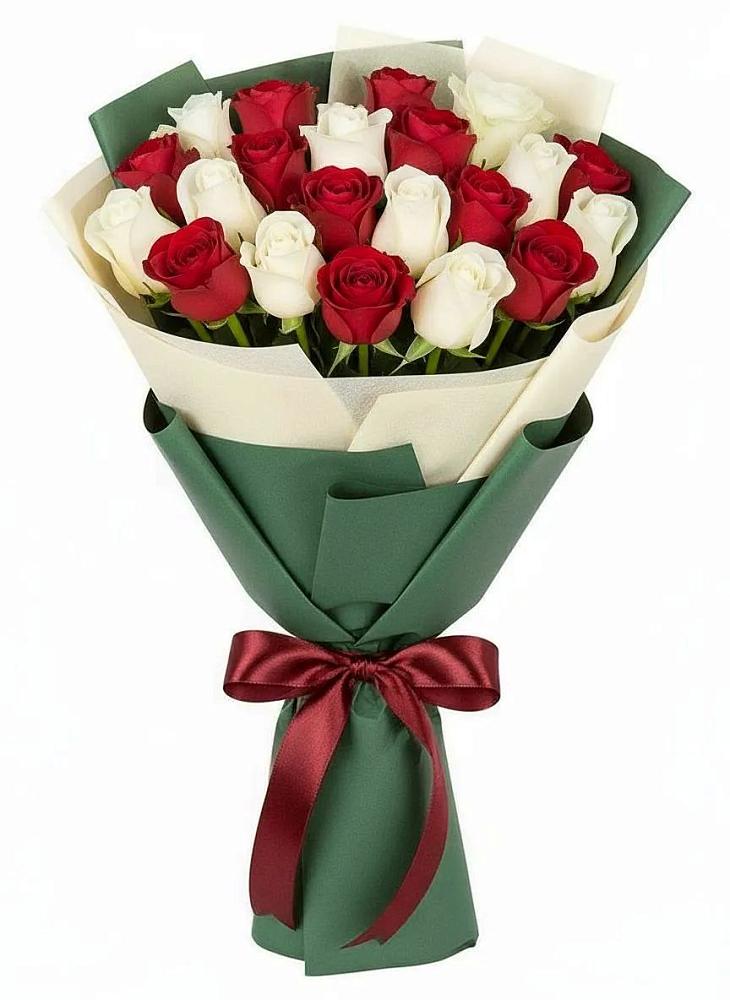 Букет Микс из красных и белых роз в Кулаково