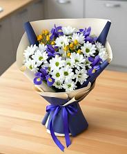 Букет цветов из:  Розы, Ирисы и Хризантемы в Кулаково